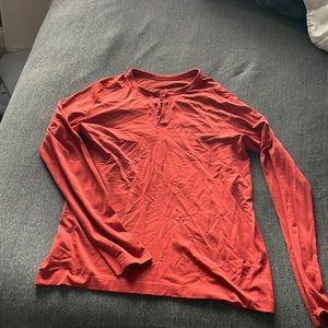 Lululemon long sleeve shirt